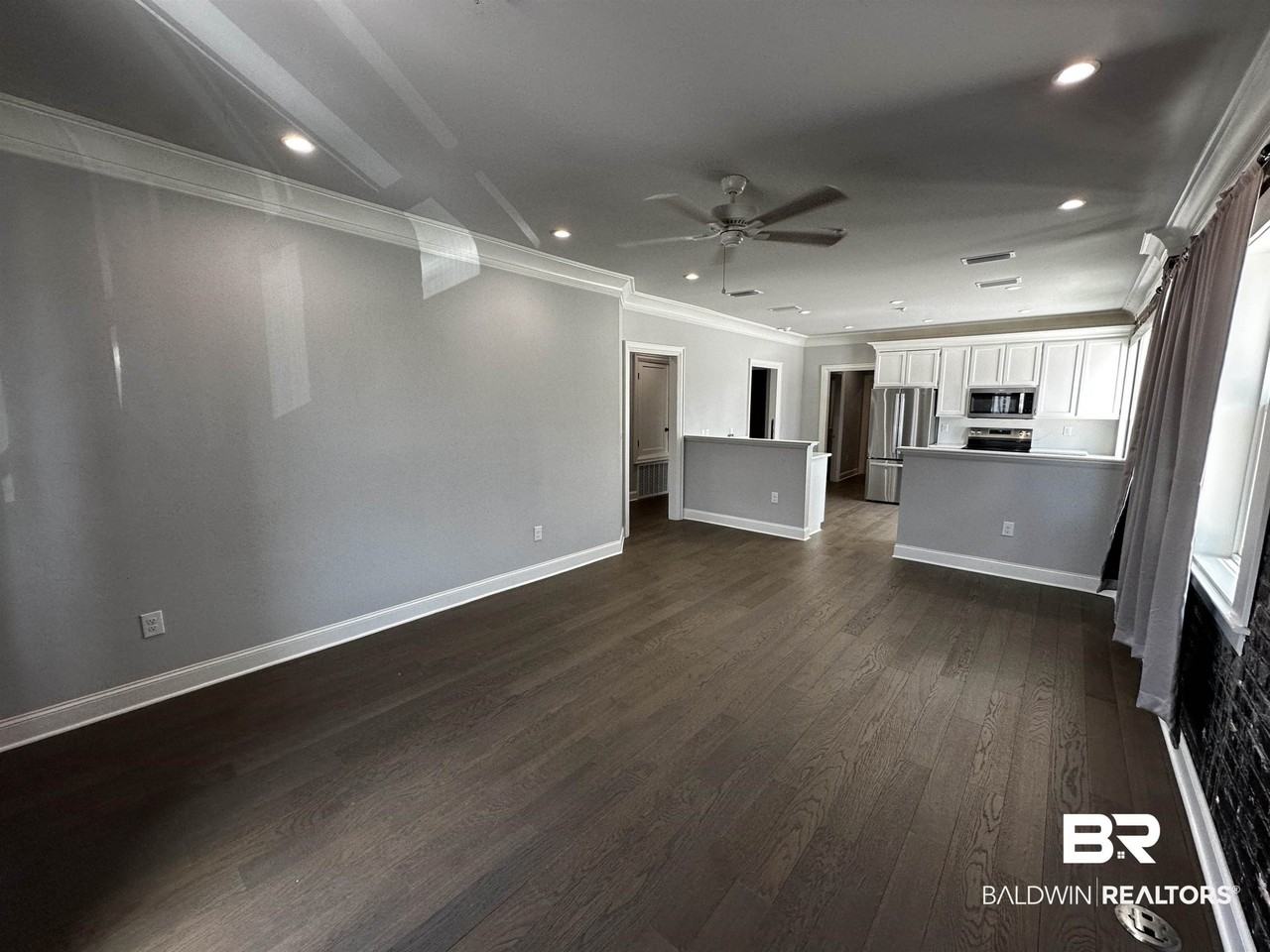 120 W Laurel Ave #201 - Photo 6 of 23