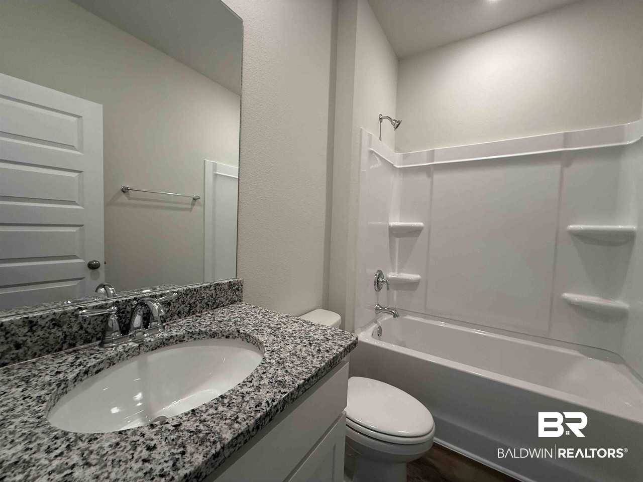 19130 Treehill Ln - Photo 7 of 16