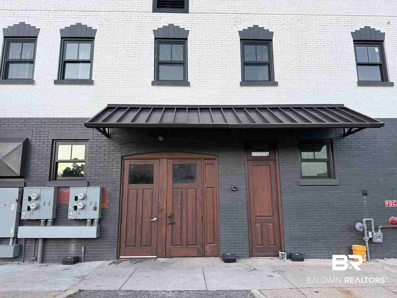 102 N Alston St #203