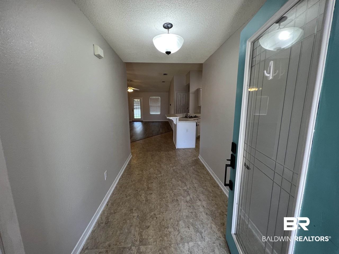 154 Cypress Ln - Photo 2 of 15