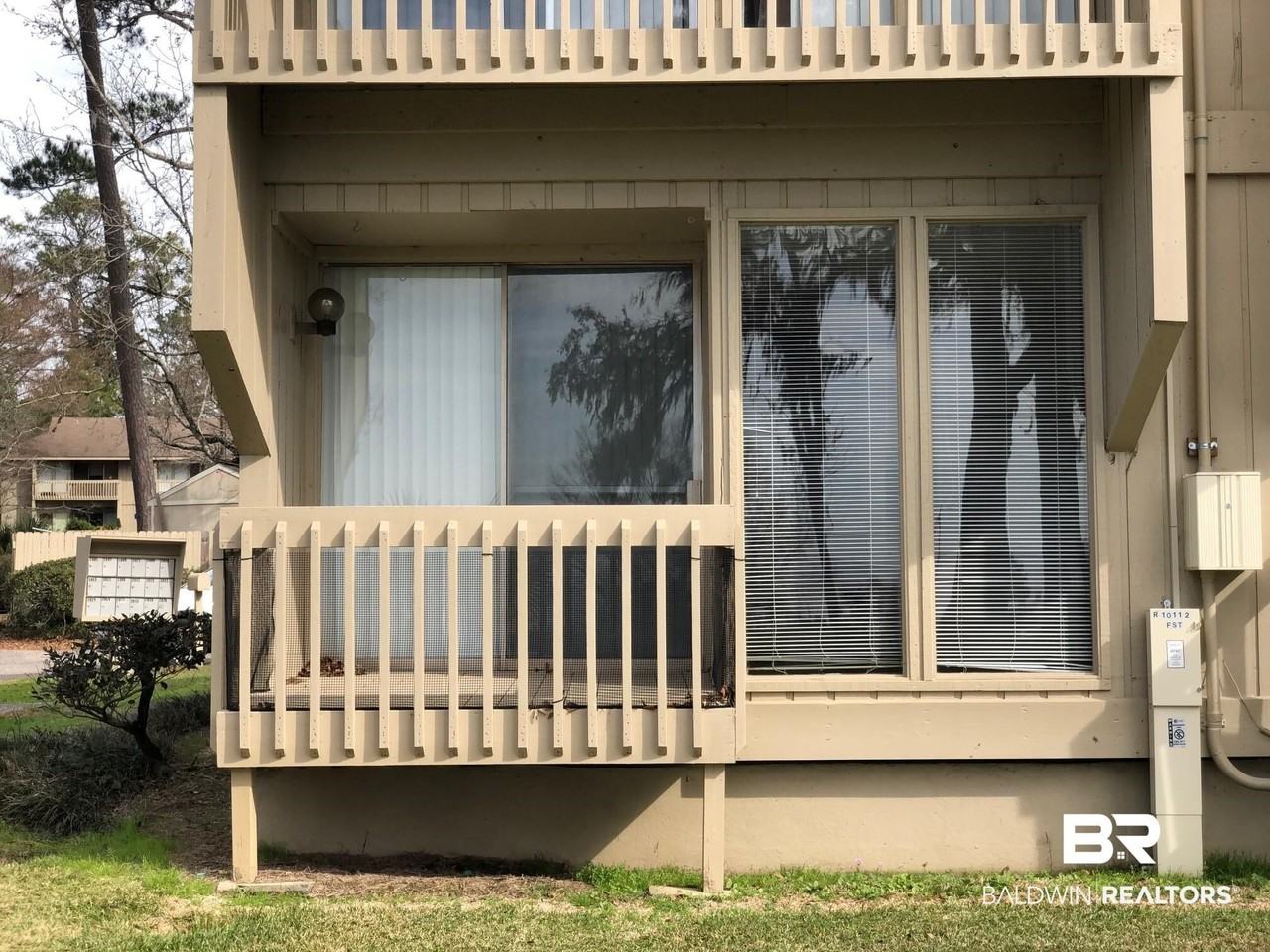 1009 Sea Cliff Dr N #2A1009 - Photo 3 of 11