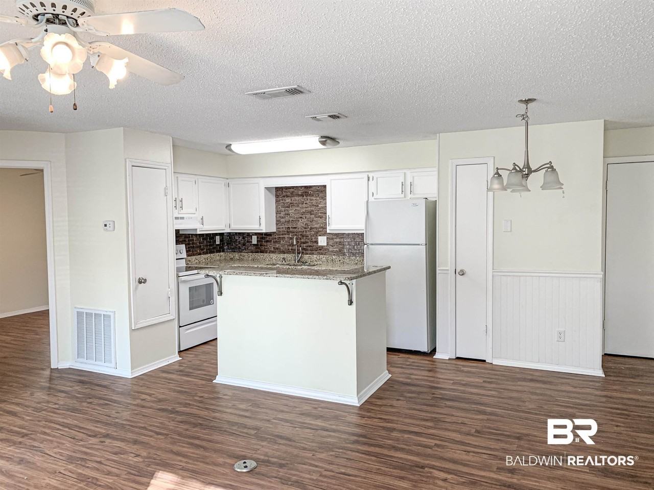 5608 Cottage Hill Rd #214 - Photo 2 of 12