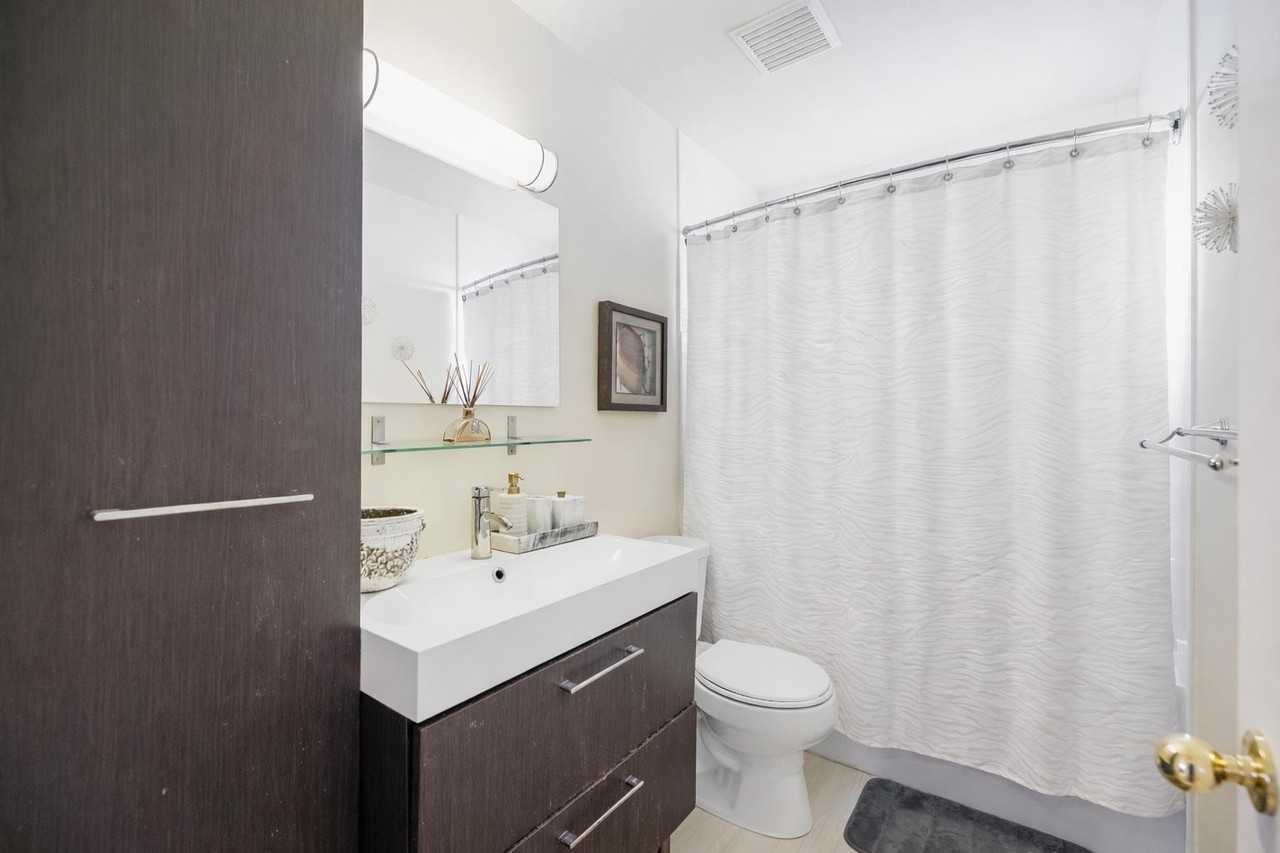 538 25th Street West - Photo 7 of 21