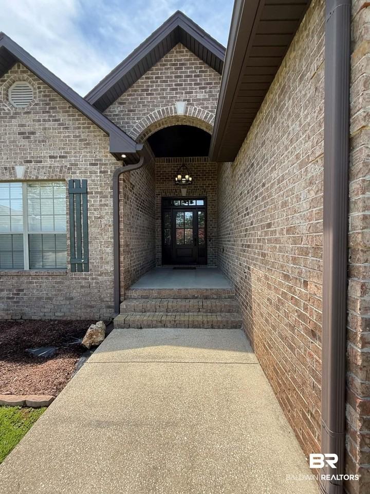 12001 Squirrel Dr - Photo 2 of 50