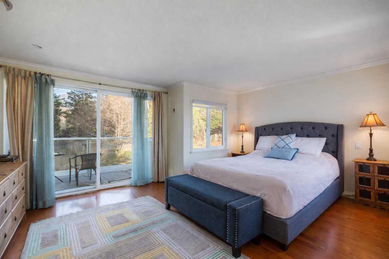 538 25th Street West - Photo 6 of 21