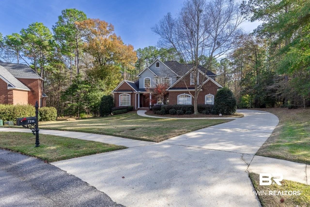 7316 Northbrook Cir - Photo 2 of 42