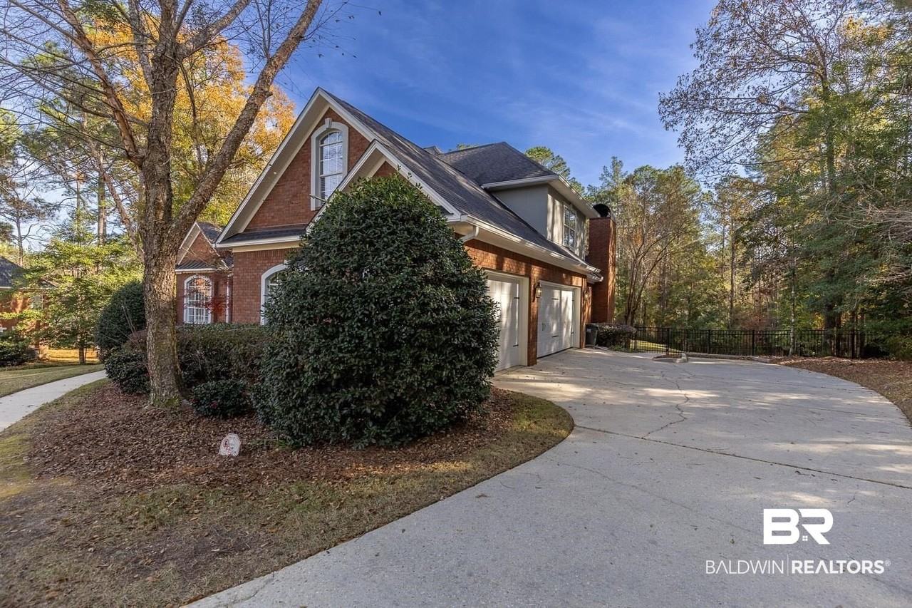 7316 Northbrook Cir - Photo 3 of 42