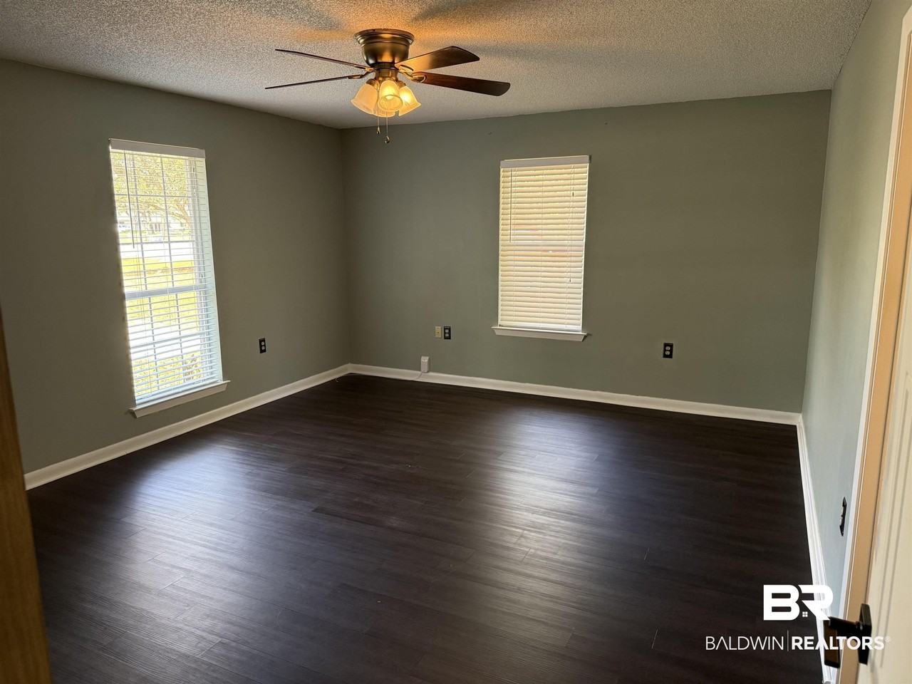 28712 Canal Rd - Photo 6 of 23