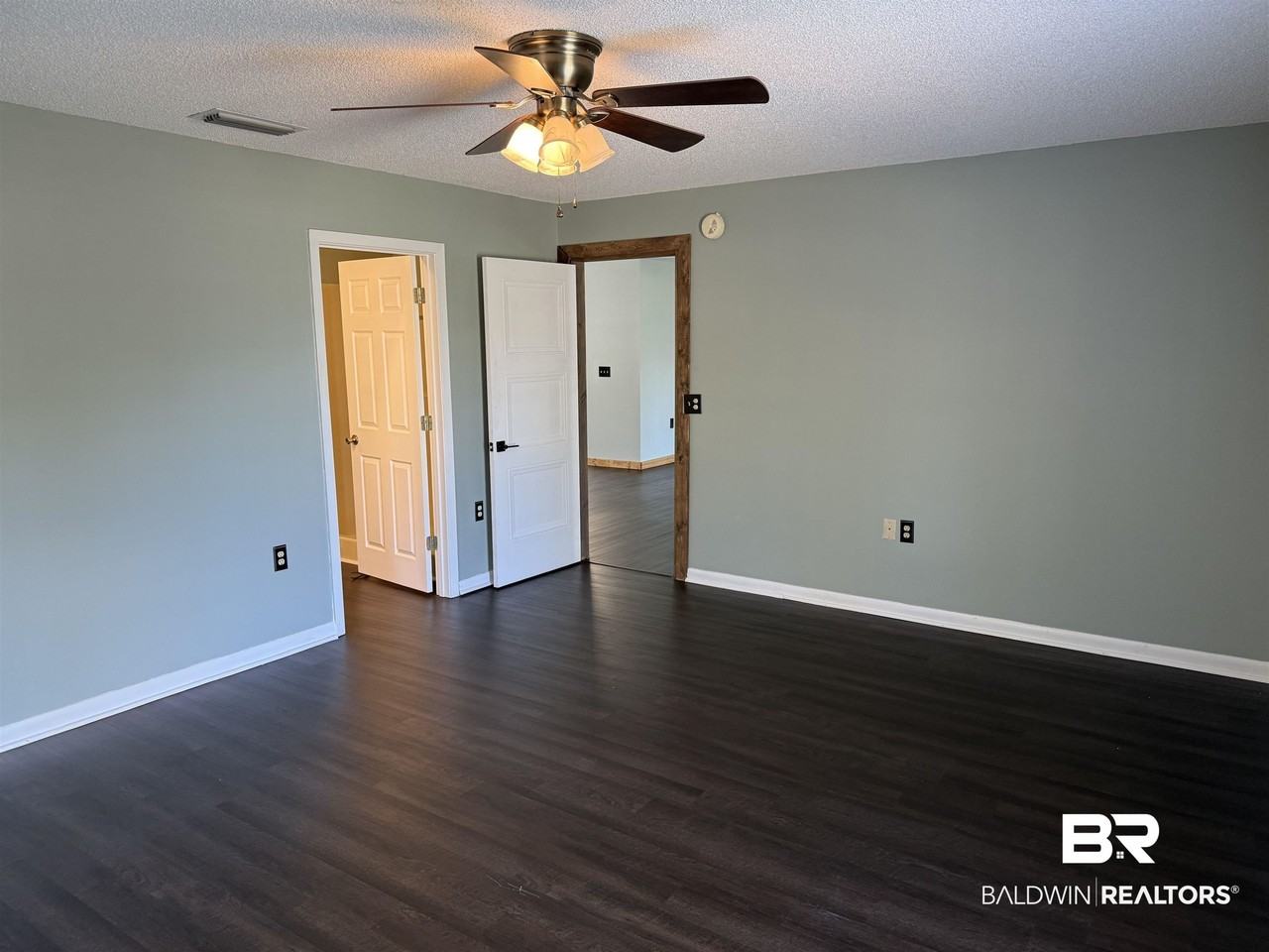 28712 Canal Rd - Photo 7 of 23