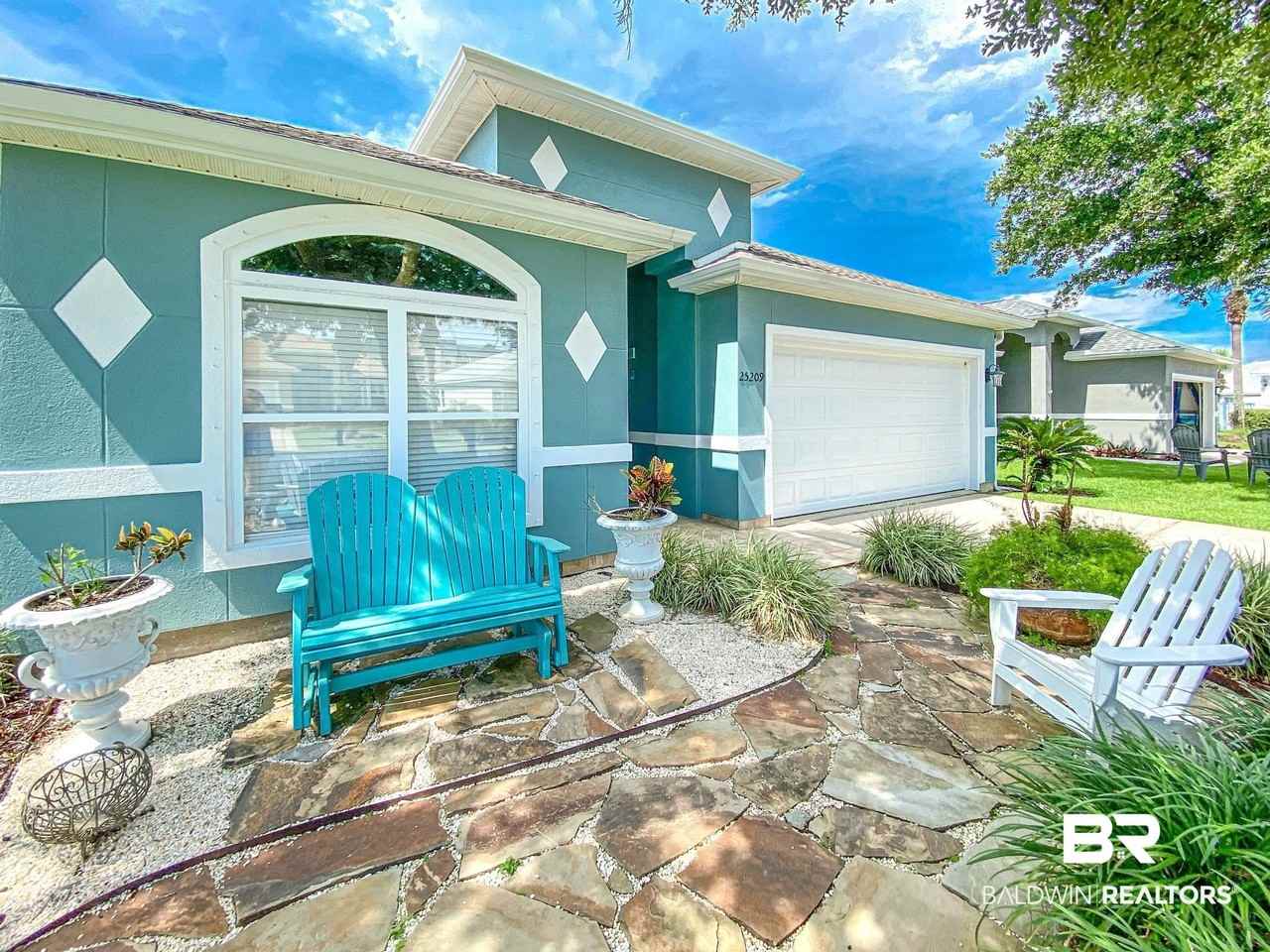 25209 Windward Pl - Photo 3 of 30