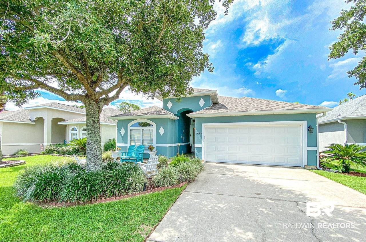 25209 Windward Pl - Photo 4 of 30