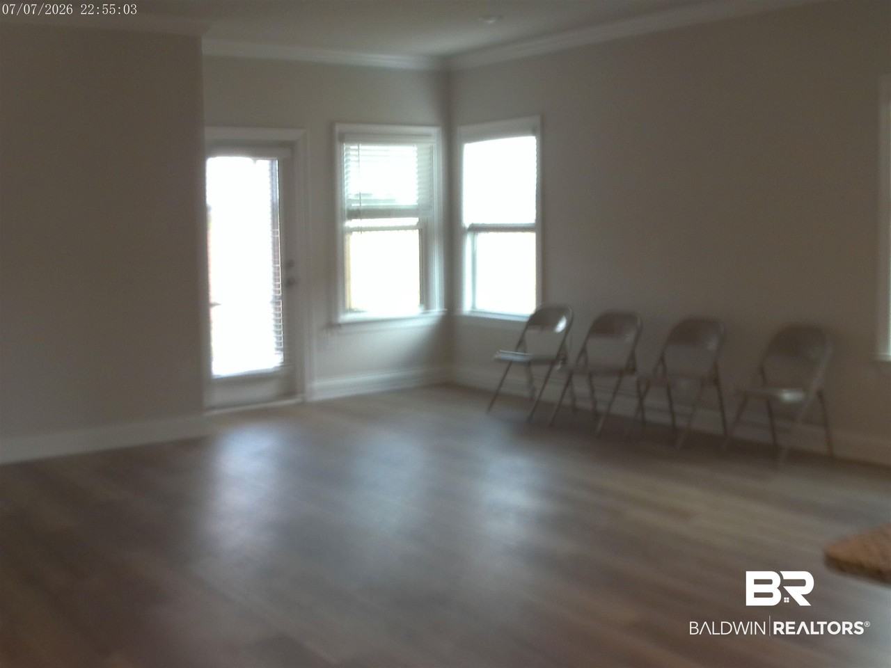 1069 Hayward Loop - Photo 2 of 23