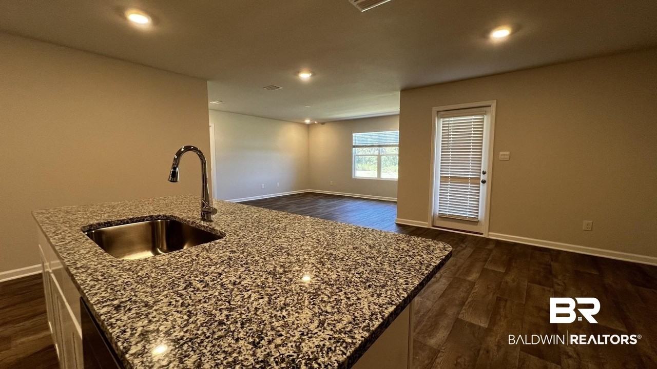 11207 Elemis Dr - Photo 4 of 18