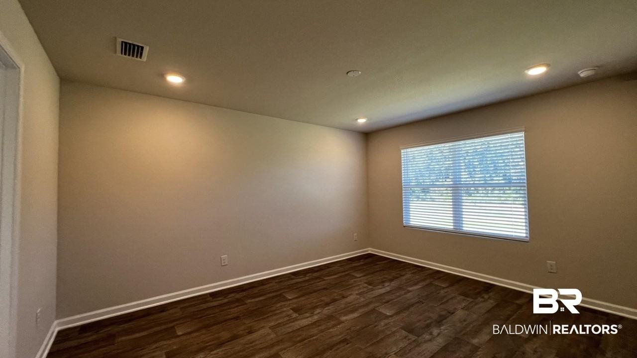 11207 Elemis Dr - Photo 5 of 18
