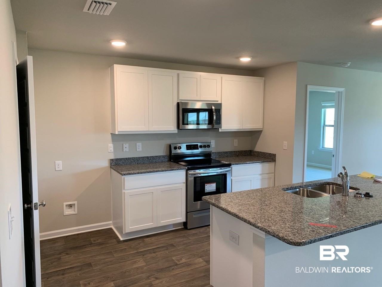 8317 Harmon St - Photo 3 of 20