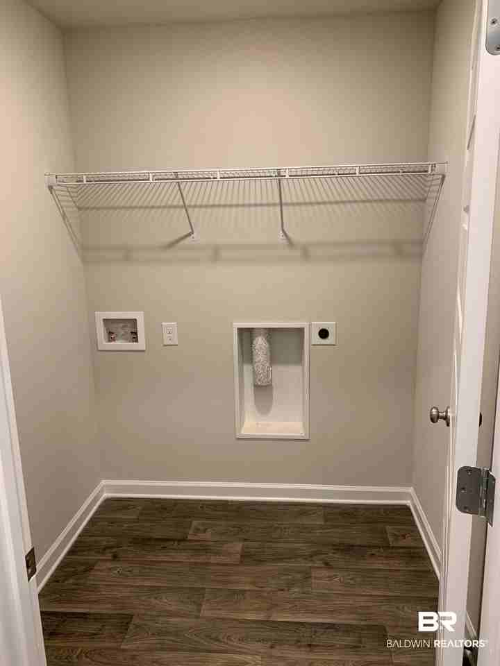 8317 Harmon St - Photo 7 of 20