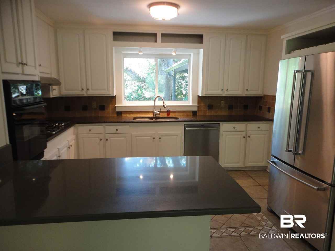 371 S Church St - Photo 5 of 17