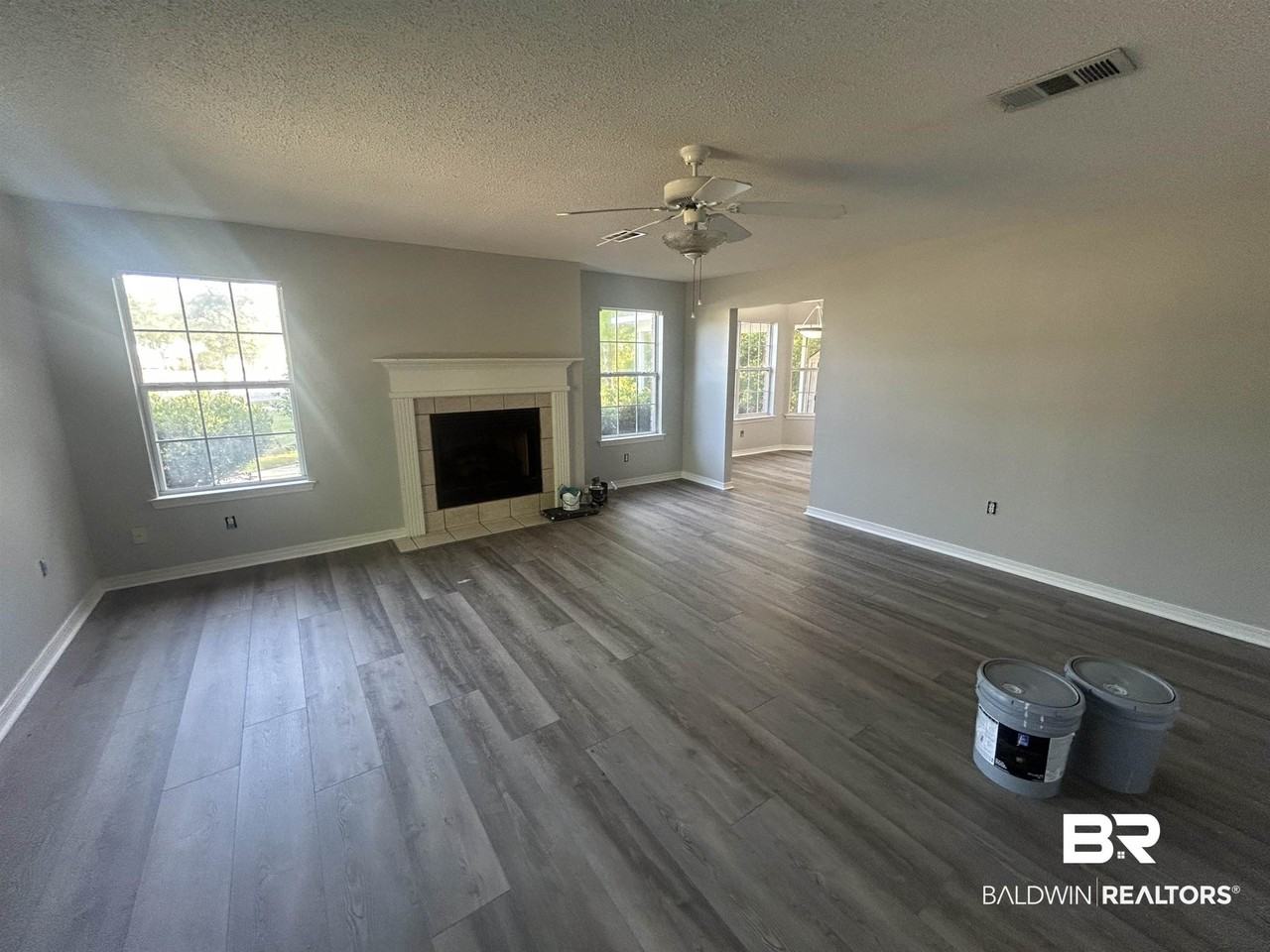 29595 Canal Rd - Photo 2 of 8