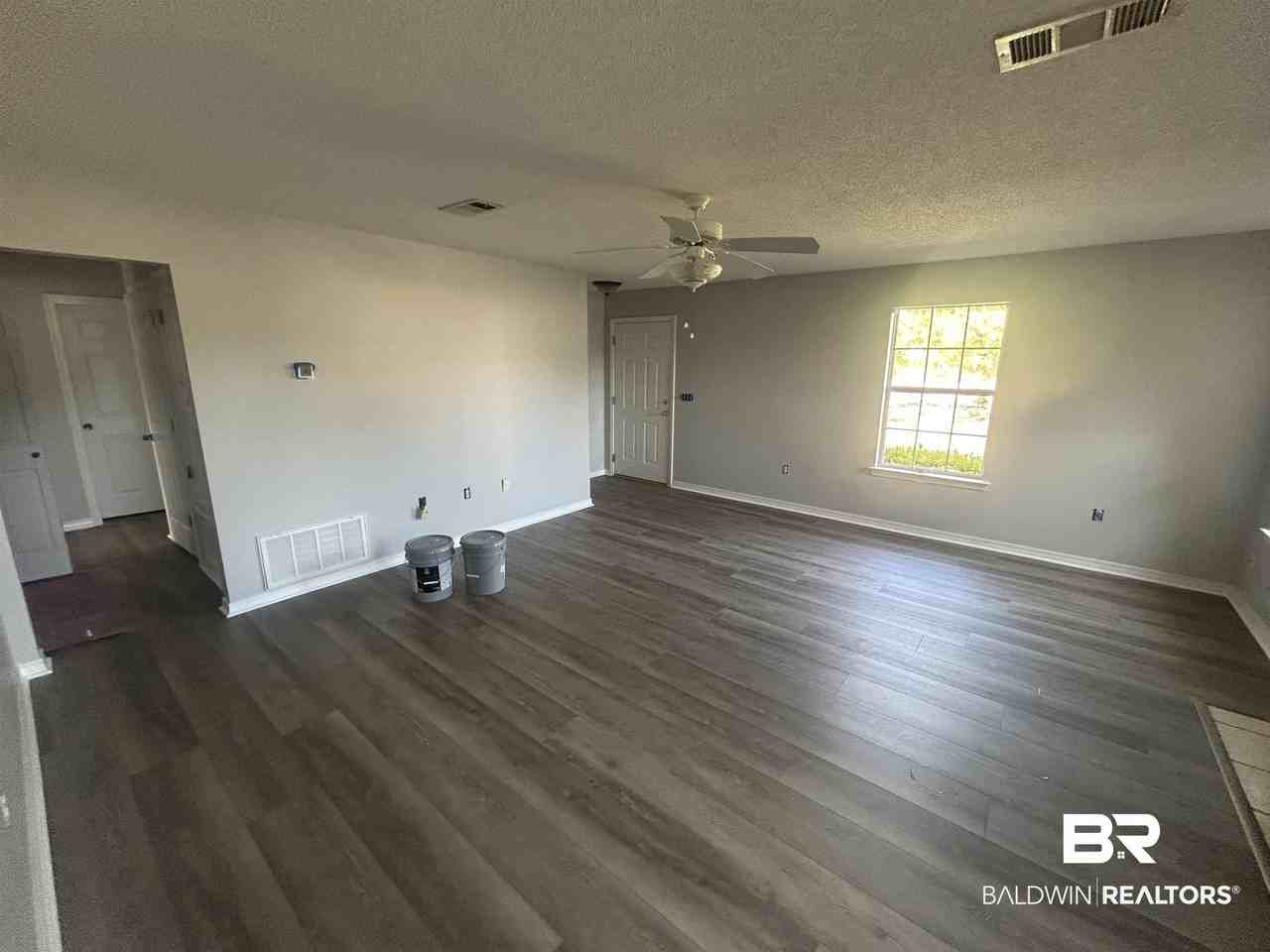 29595 Canal Rd - Photo 6 of 8