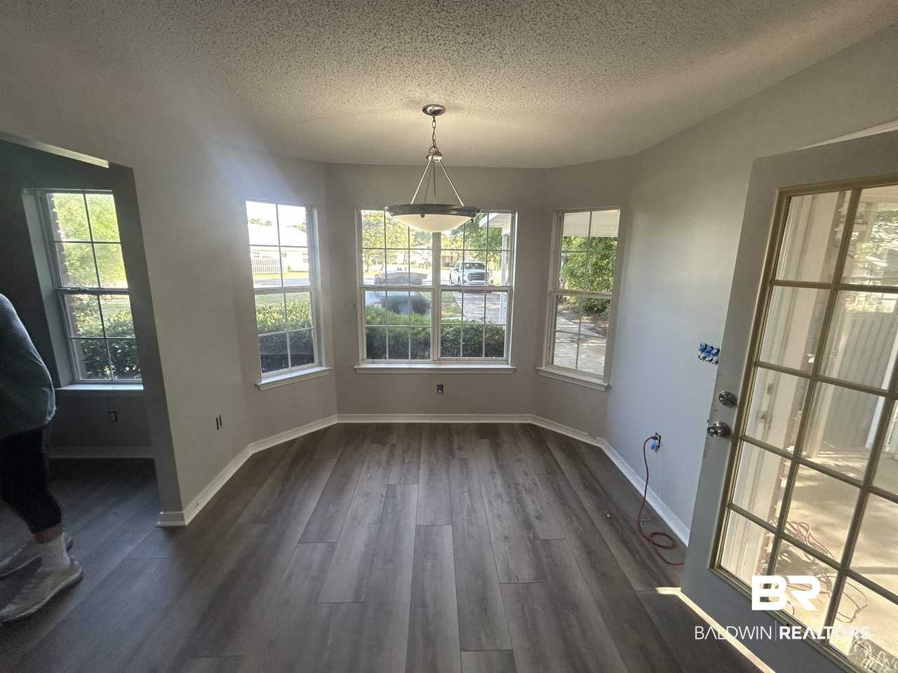 29595 Canal Rd - Photo 7 of 8