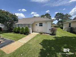 featured image of 9474 Villas Dr
