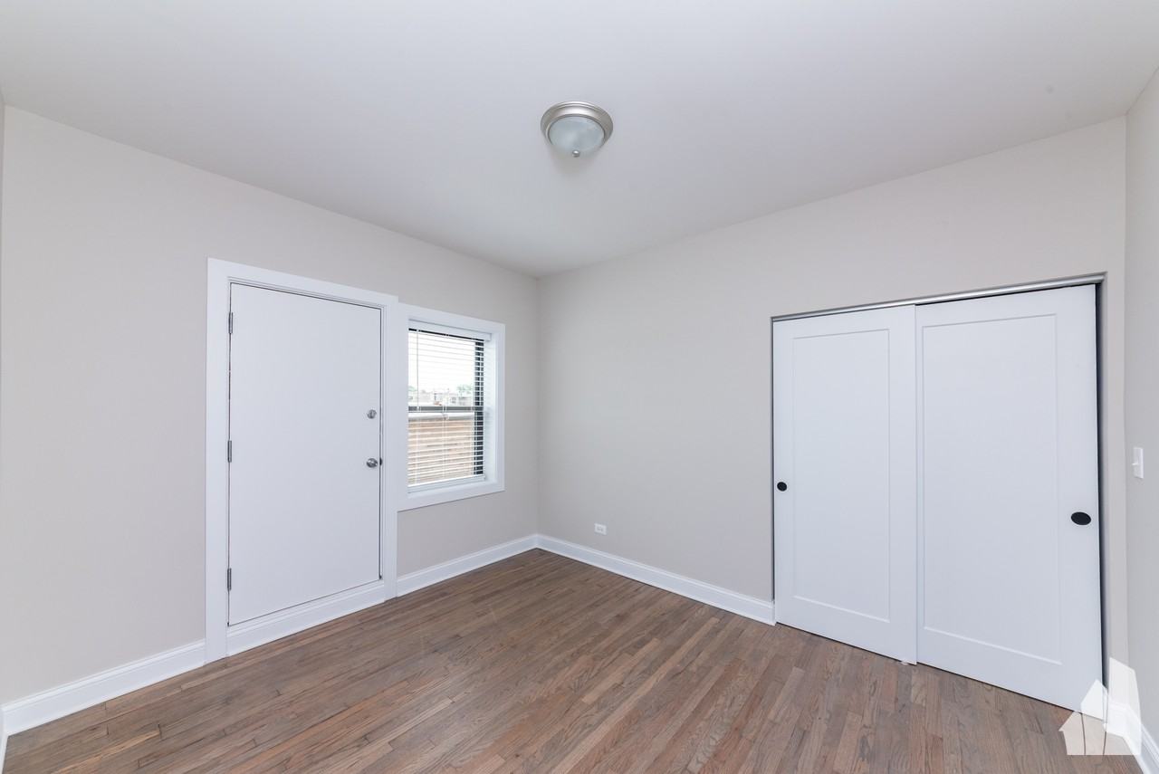 3409 W Fullerton Ave #3409-2B - Photo 6 of 10