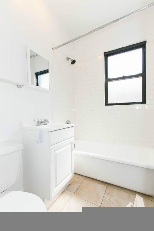 2647 N Spaulding Ave #2649-3W - Photo 6 of 9