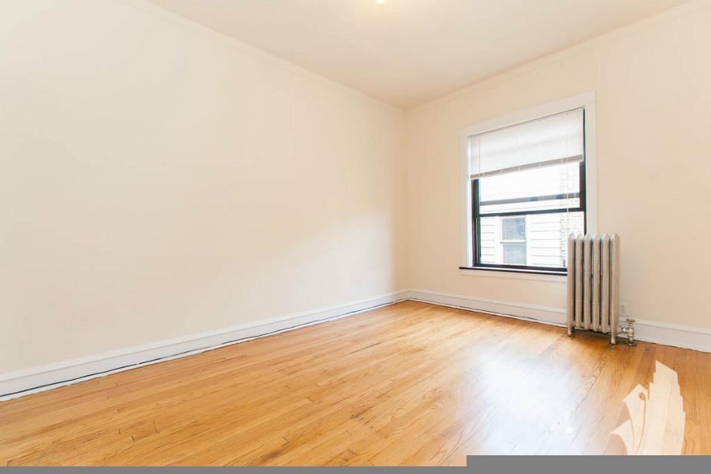 2418 N Sawyer Ave #2418-1W - Photo 4 of 10