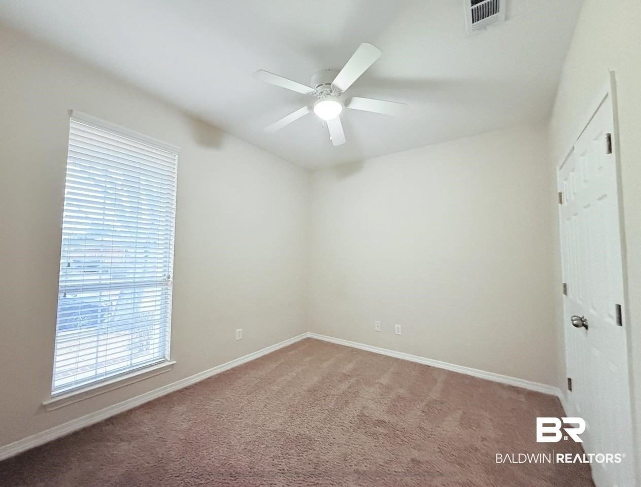 29956 Saint Barbara St - Photo 7 of 9