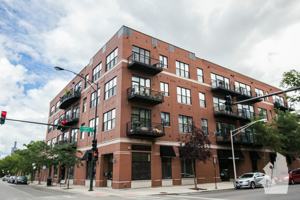 featured image of 1 S Leavitt St #206