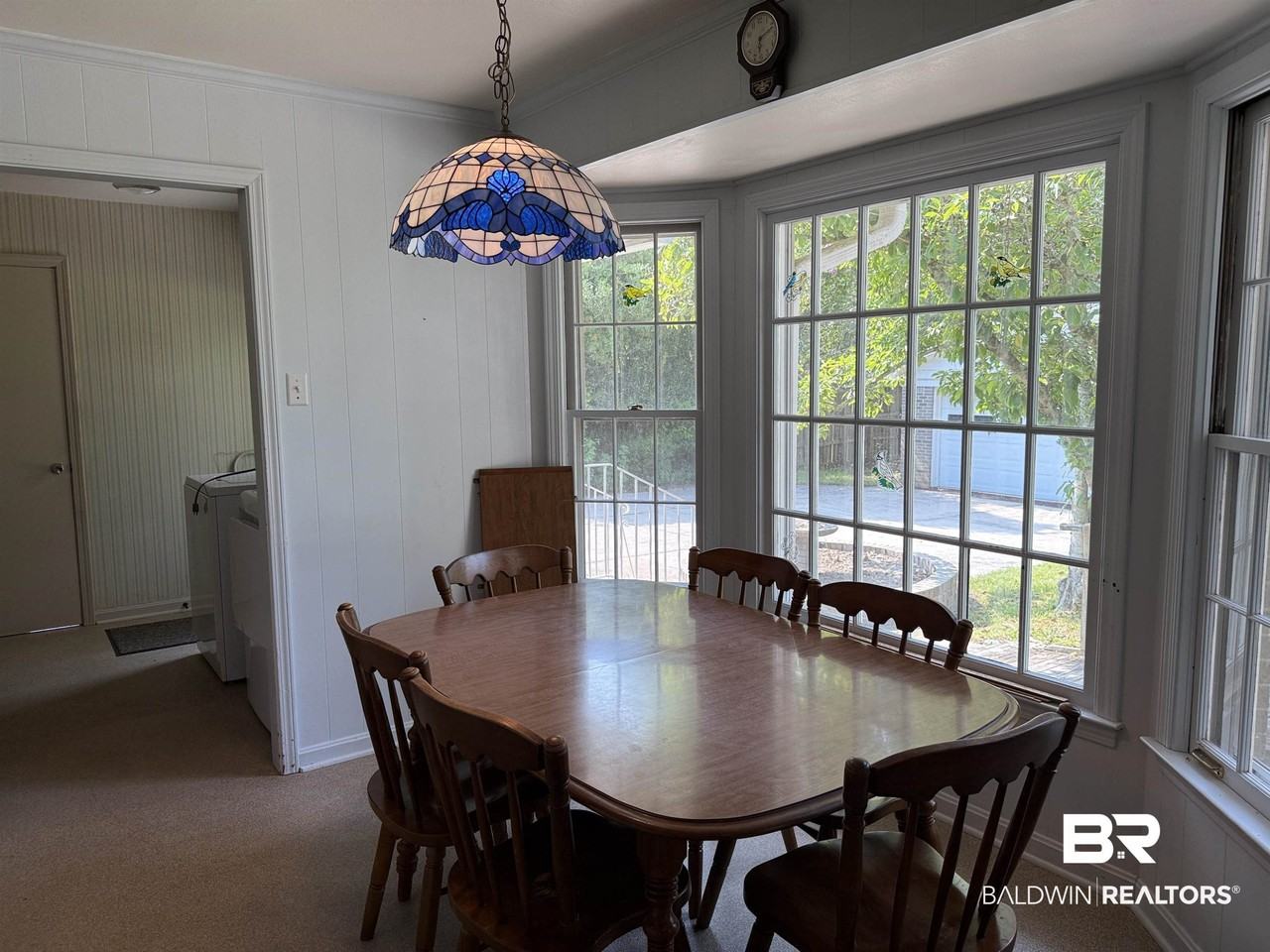 110 Patrician Dr - Photo 4 of 30