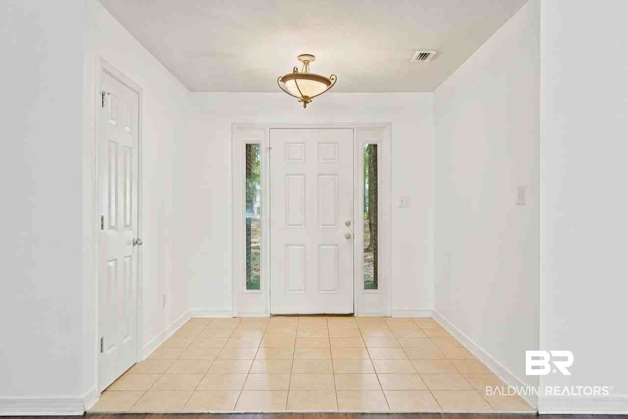 905 Ryan Ave - Photo 3 of 28