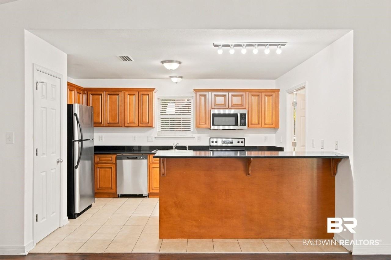 905 Ryan Ave - Photo 7 of 28