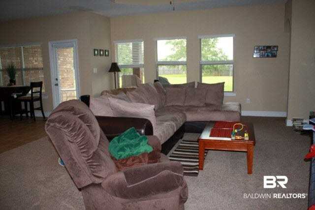 9319 Ottawa Dr - Photo 3 of 19