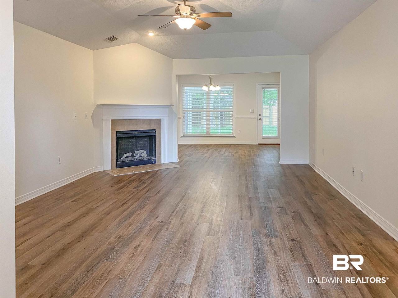 16648 Vanilla Dr - Photo 2 of 18