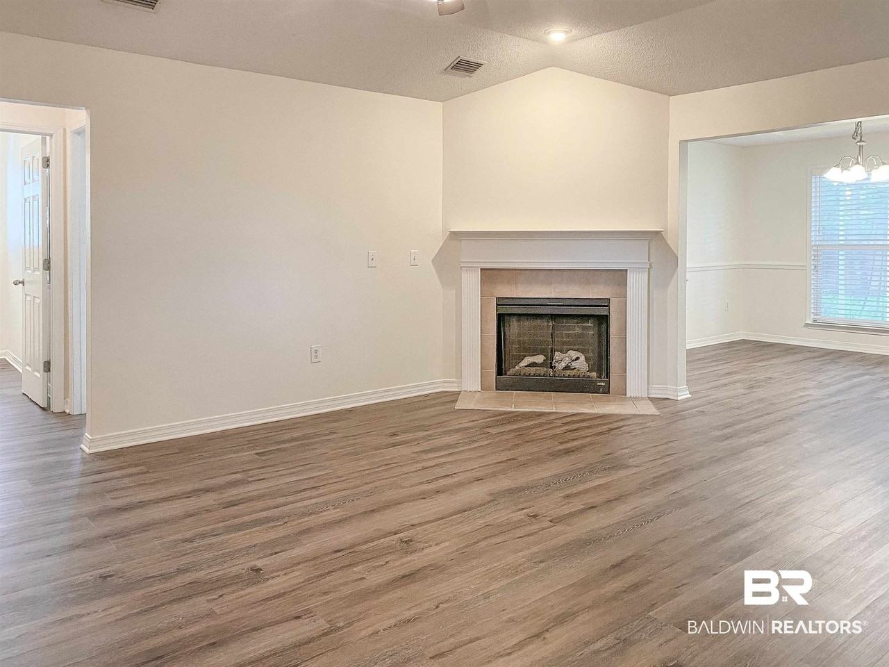 16648 Vanilla Dr - Photo 3 of 18