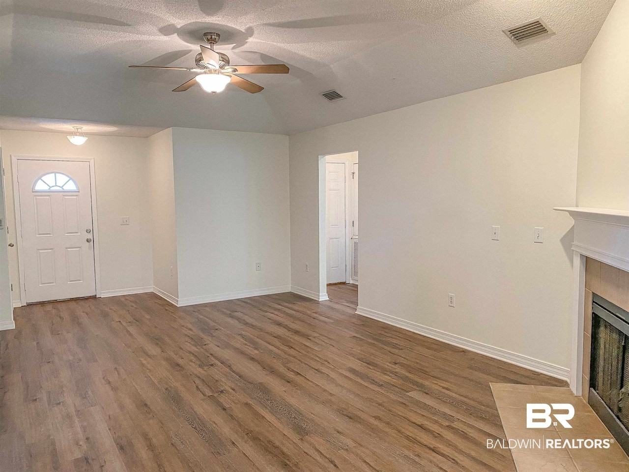 16648 Vanilla Dr - Photo 4 of 18