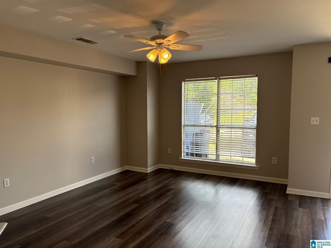 Rock Ridge Ln - Photo 3 of 17