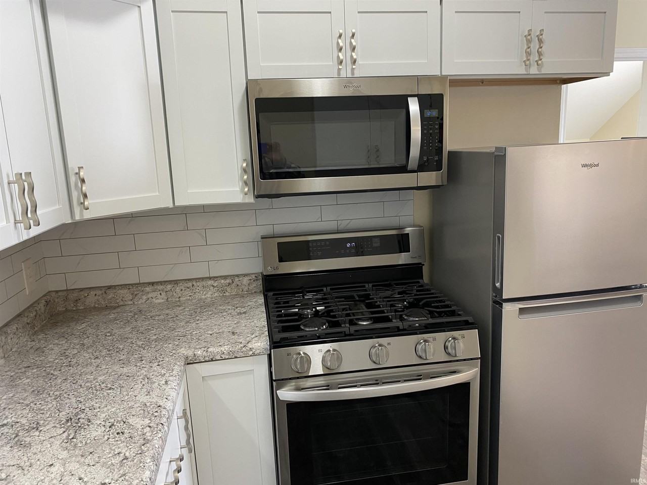 1220 S Curry Pike #B - Photo 5 of 7
