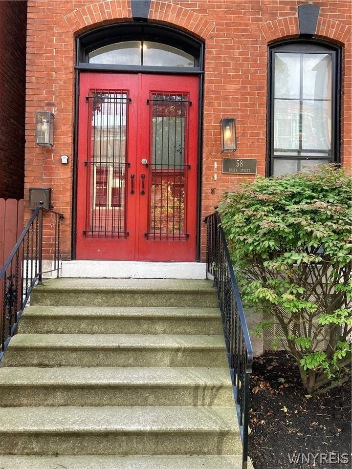 58 Tracy St #1 - Photo 2 of 15