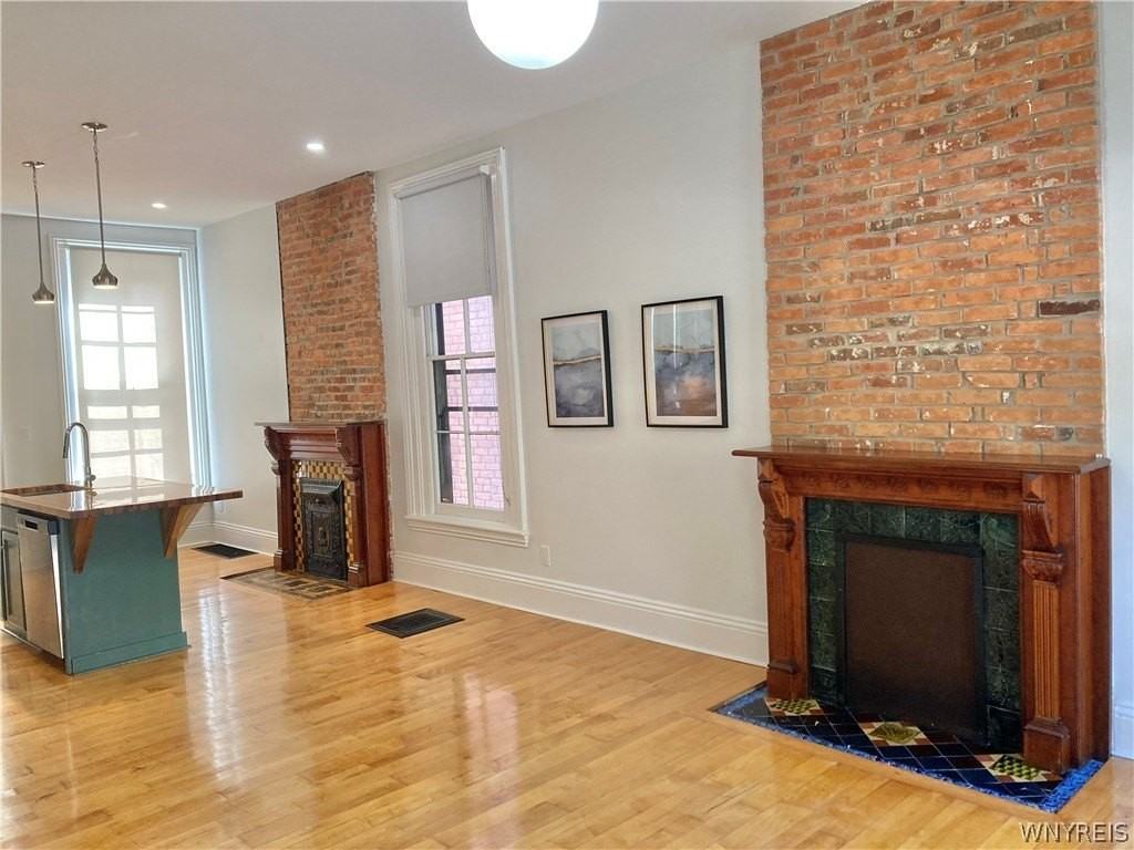 58 Tracy St #1 - Photo 4 of 15