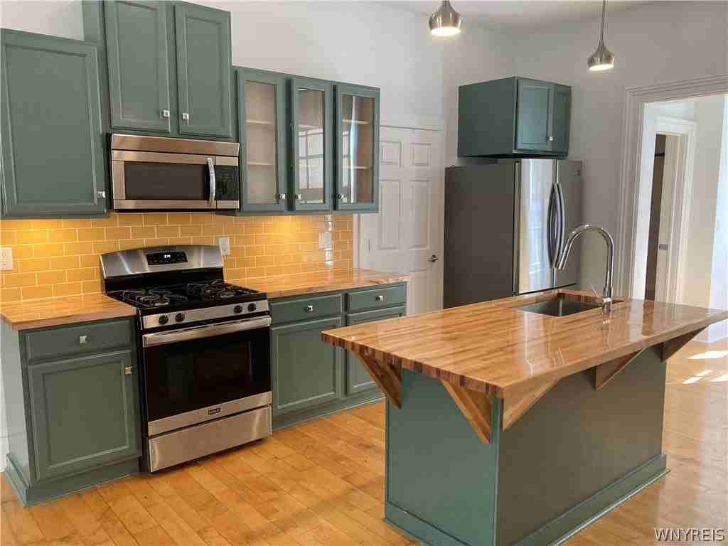 58 Tracy St #1 - Photo 6 of 15