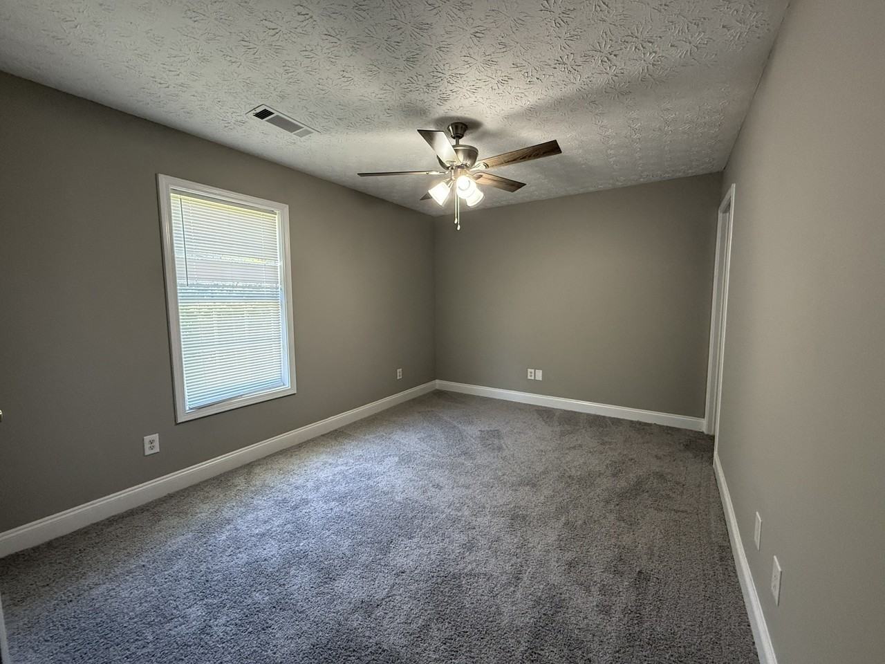 209 Westchester Cir #1 - Photo 5 of 19