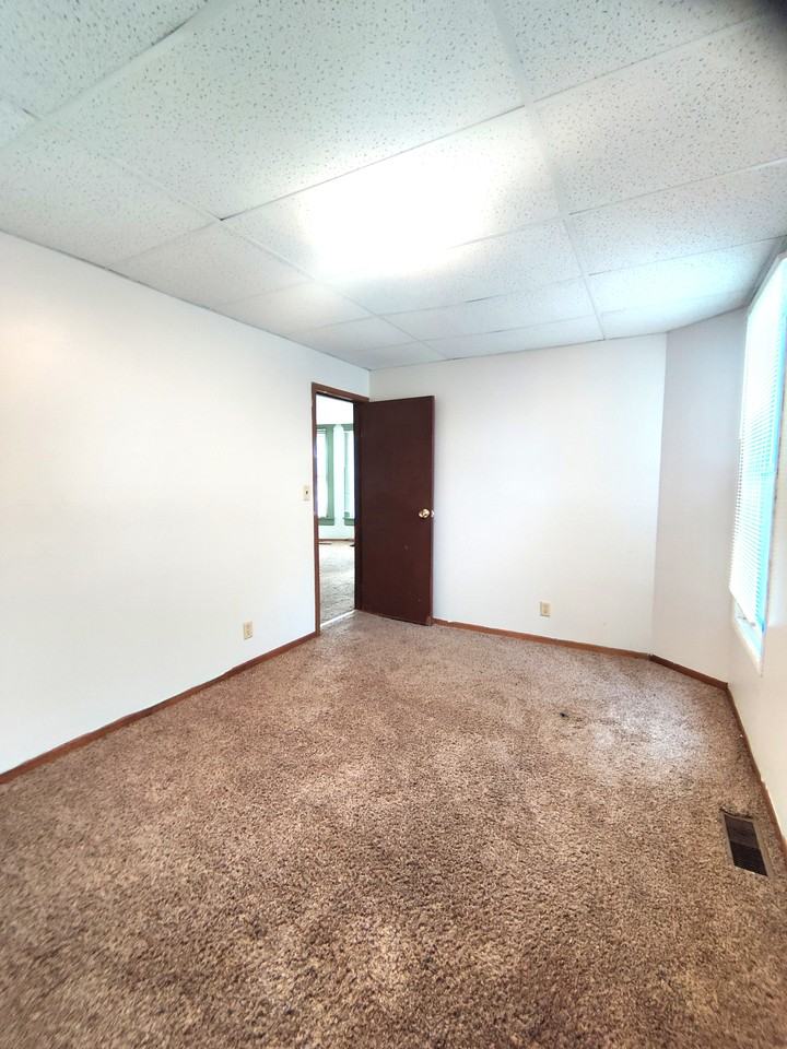 220 W Union St #1 - Photo 6 of 11