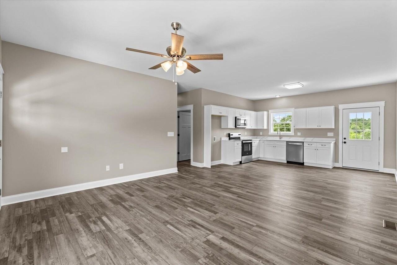 139 Kirby Young Rd Se - Photo 4 of 15