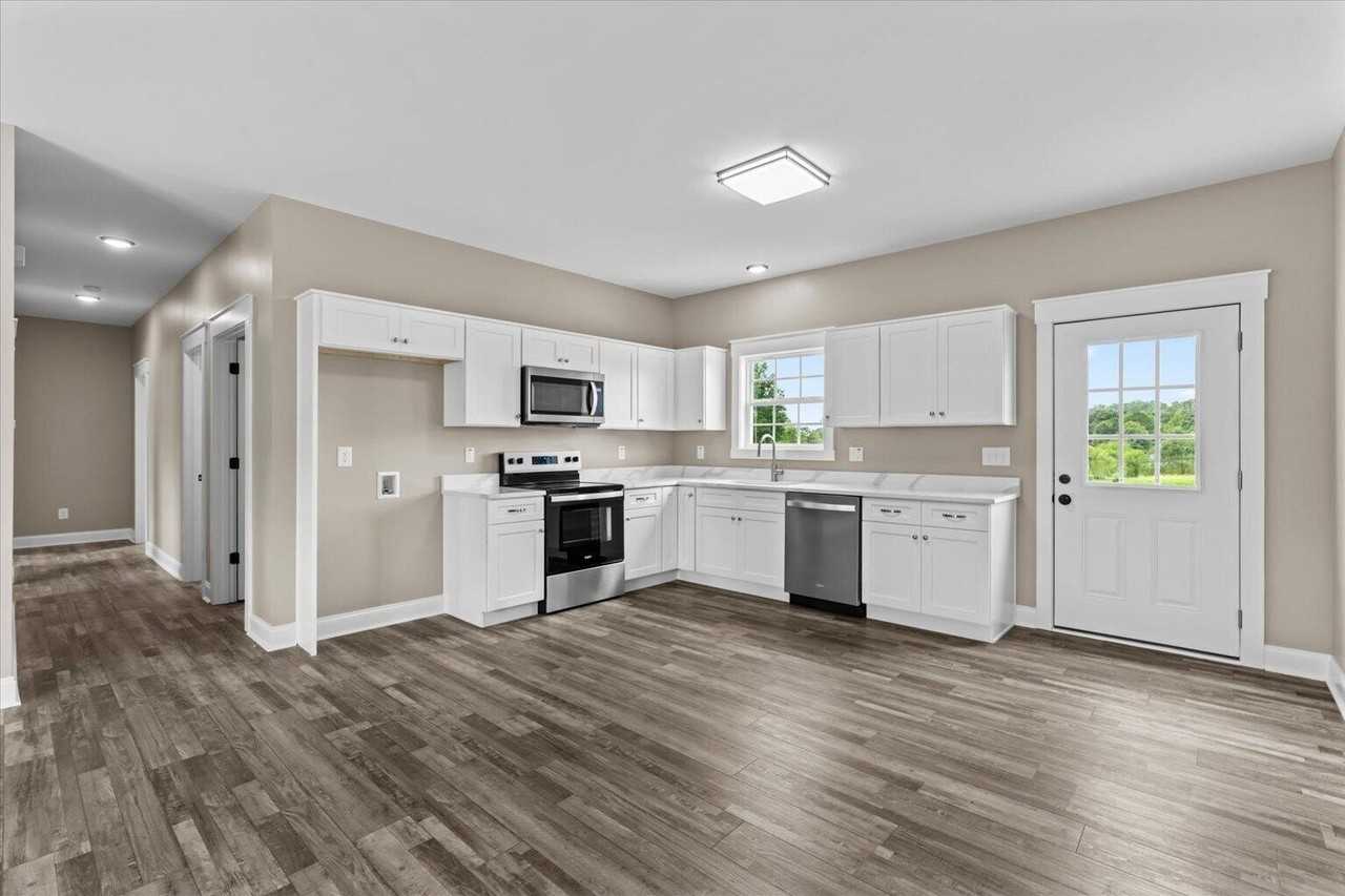 139 Kirby Young Rd Se - Photo 6 of 15