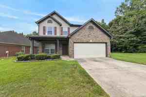 featured image of 2 Lincolnshire Ln