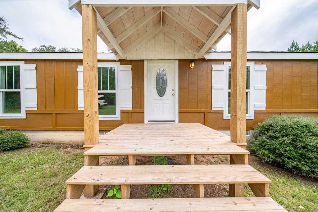 70 Shephard Dr - Photo 5 of 33