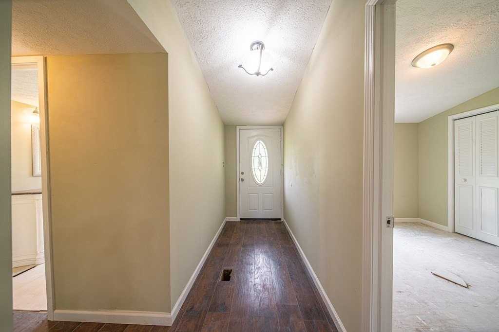 70 Shephard Dr - Photo 6 of 33