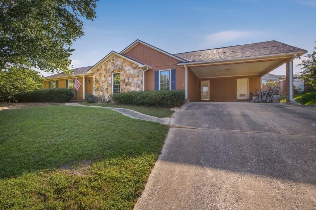3942 Ashmore Dr - Photo 2 of 21